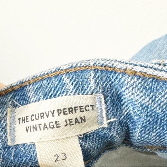 Madewell The Curvy Perfect Vintage Jean in Coney Wash: Destroyed Edition Size 23 - Picture 6 of 7